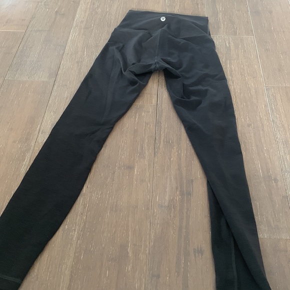 Lululemon leggings *lightly worn* - Picture 2 of 4